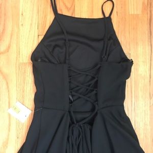 ✨HALTER DRESS W LACE UP BACK✨